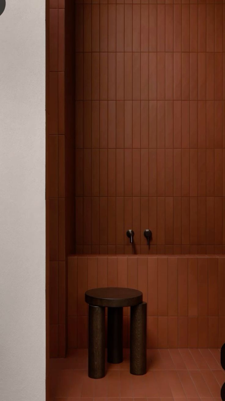 Timber-panelled bathroom niche